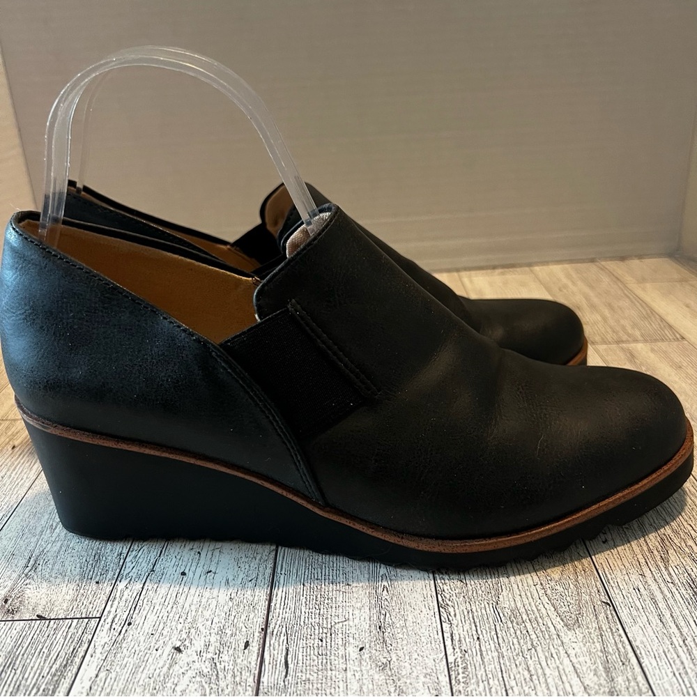 Life Stride Zora Wedge Shooties  Black Women’s Size 8.5M Comfy Witchcore